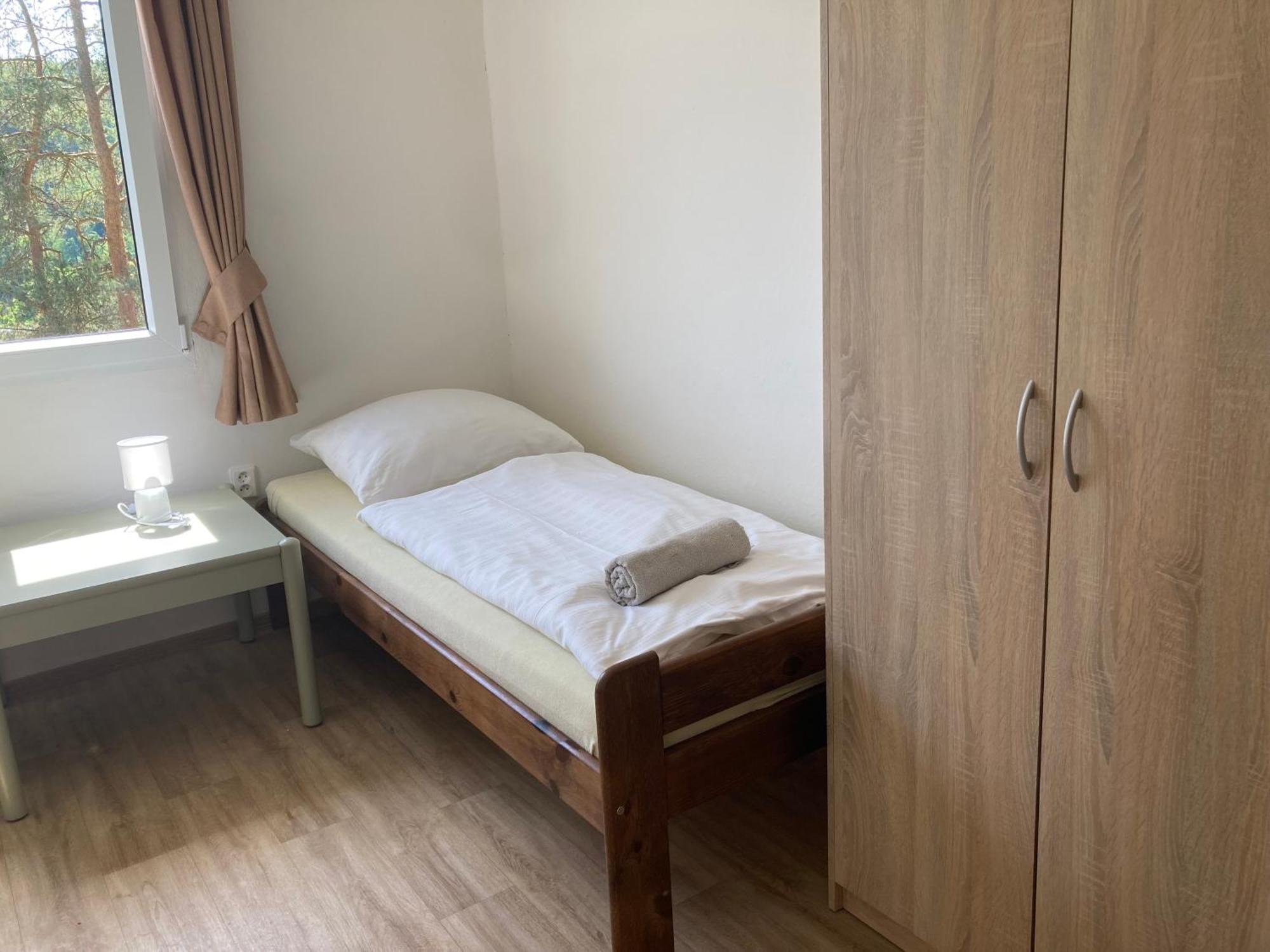 Penzion Cholin Novy Knin Bagian luar foto
